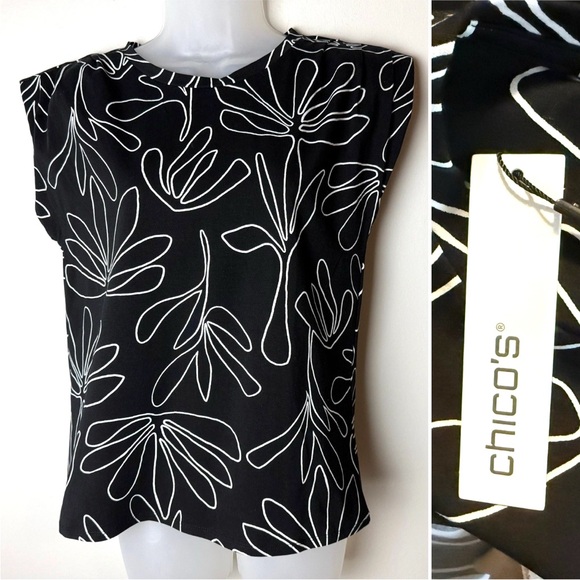 Chico's Tops - NEW Chico's Top Size 0 (Small) Pottery Tuck Short Sleeves Knit Blouse Floral